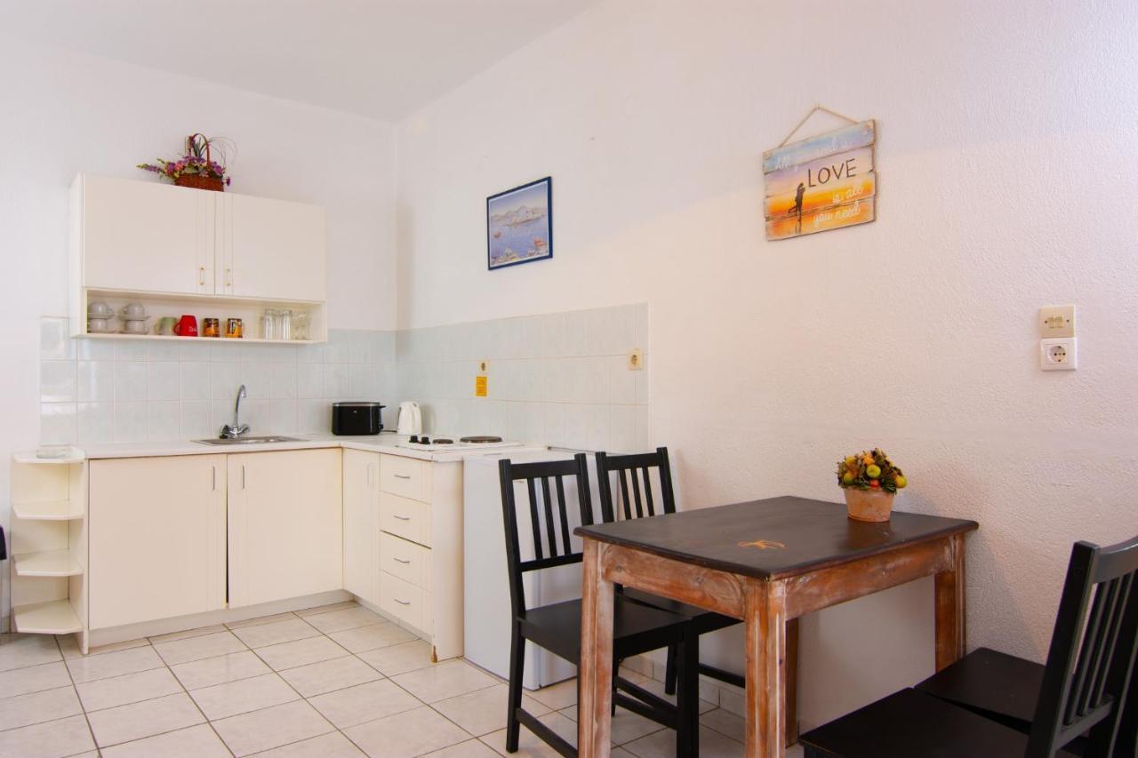 Hiona Seaside Apartment Elounda  Bagian luar foto