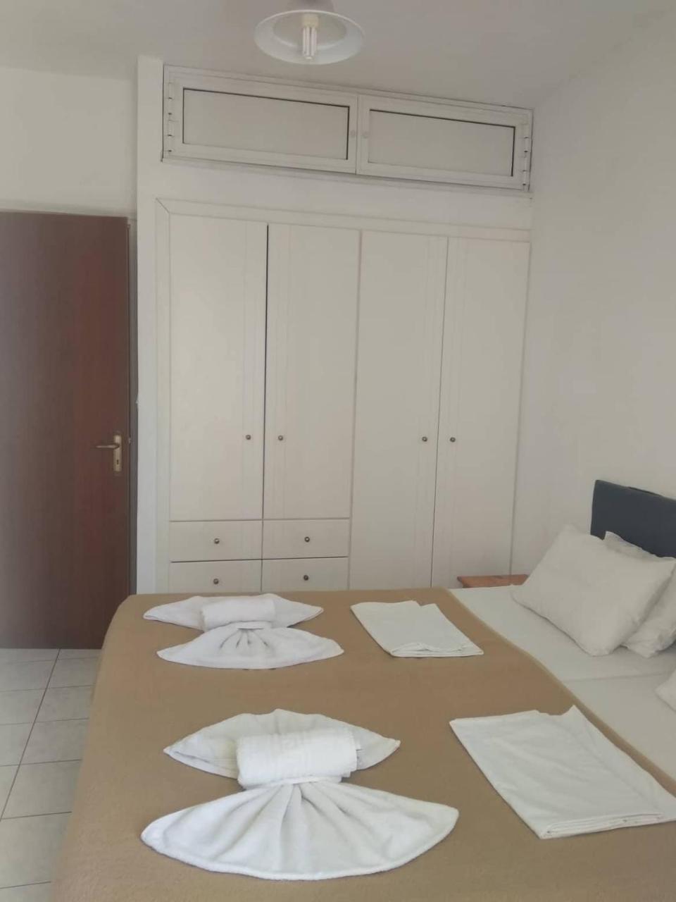 Hiona Seaside Apartment Elounda  Bagian luar foto